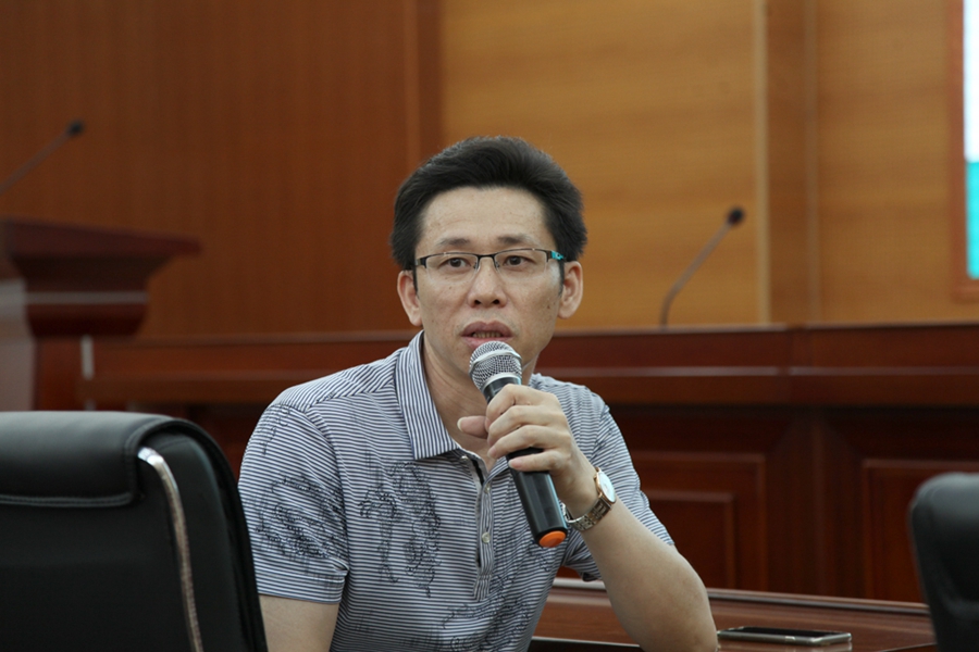 鏉庡叾鍗庡壇鏍¢暱鐐硅瘎.jpg 鏉庡叾鍗庡壇鏍¢暱鐐硅瘎.jpg