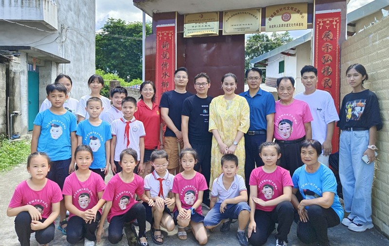 08 �����һ����ͬѧ�Ǻ�Ӱ����.jpg