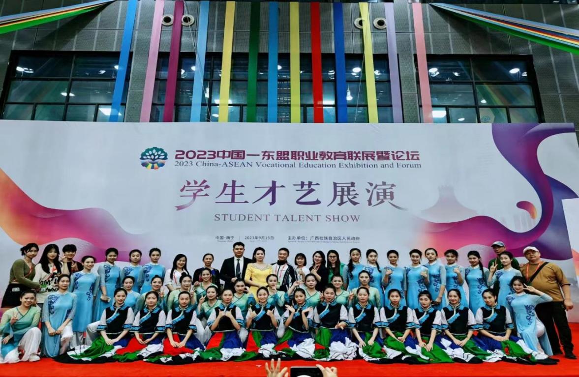 ����ʦ������