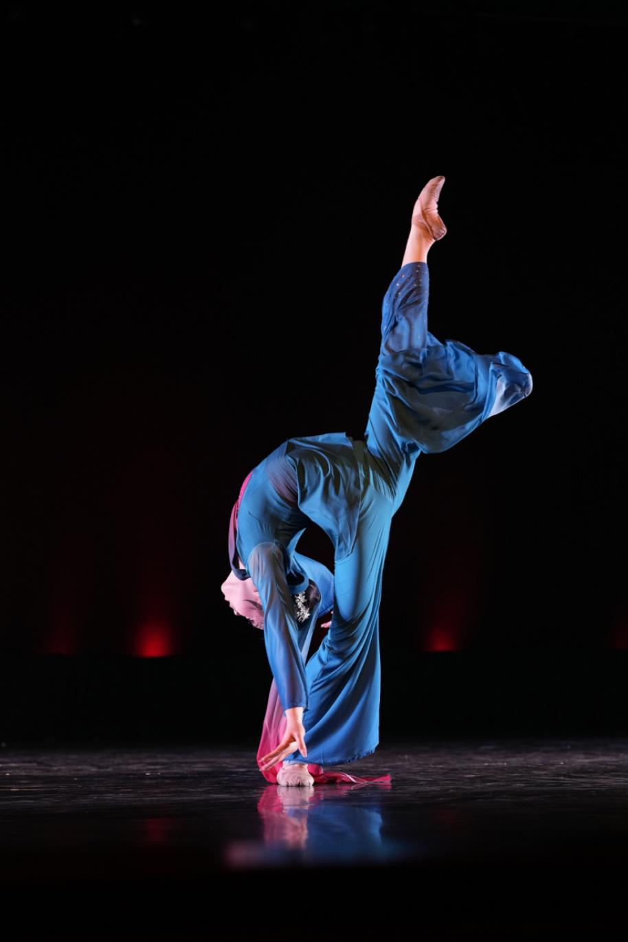 ������ޱߡ�