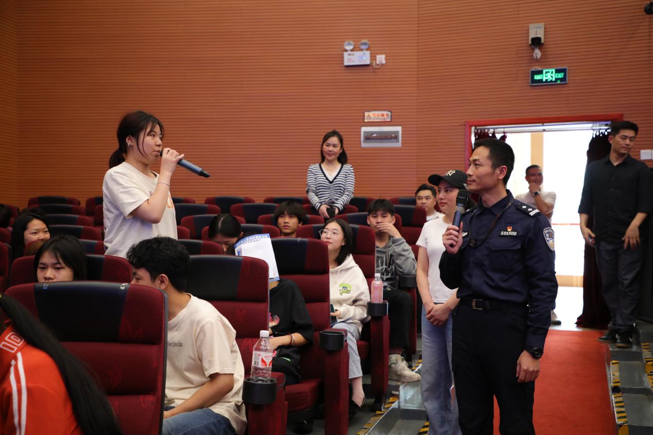 63a40fff133be06de462237239608ff5_