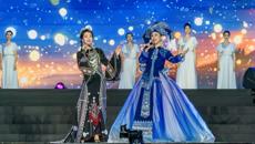 ��У���ֽ�ʦΤ���������׳����������������˹���껪����Ļʽ�ߡ�2025��طɸ衱ʢ��