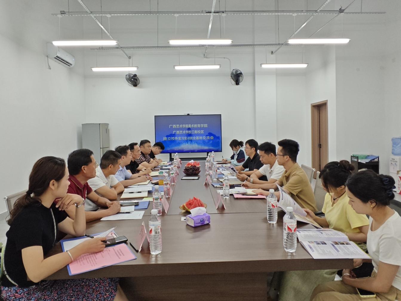 ae2ef69d52d49819f306cd601470d1c