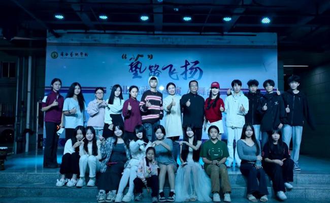 �ǿչٷ���վ2025�����ְ�ٰ조ͻ������ �����ഺ����̨ʵ���